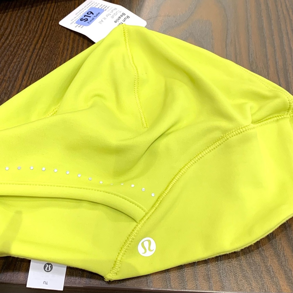 New Lululemon  Run for It all Beanie 

Yellow Green